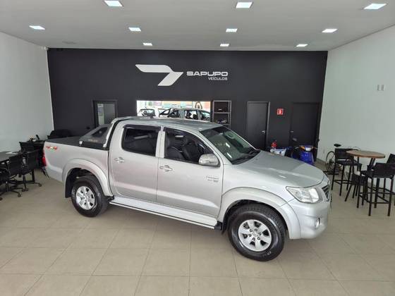 TOYOTA HILUX 2.7 SRV 4X4 CD 16V FLEX 4P AUTOMÁTICO TOYOTA HILUX 2.7 SRV 4X4 CD 16V FLEX 4P AUTOMÁTICO
